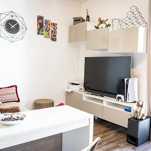 Mrb Real Estate - Maison Ludovica - Monolocale Moderno Con Giardino Appartamento Frattocchie